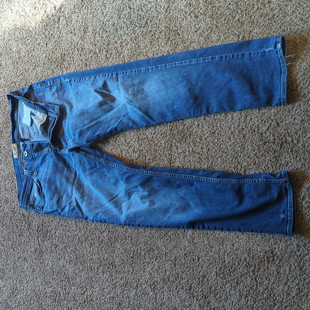 Men's Guess Jeans Size 34x32 Medium Wash Straight Leg